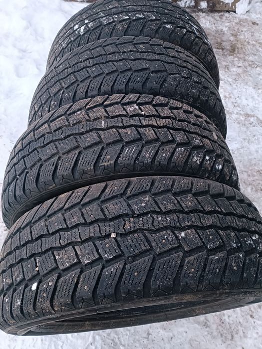 Шины. 275/60/20.