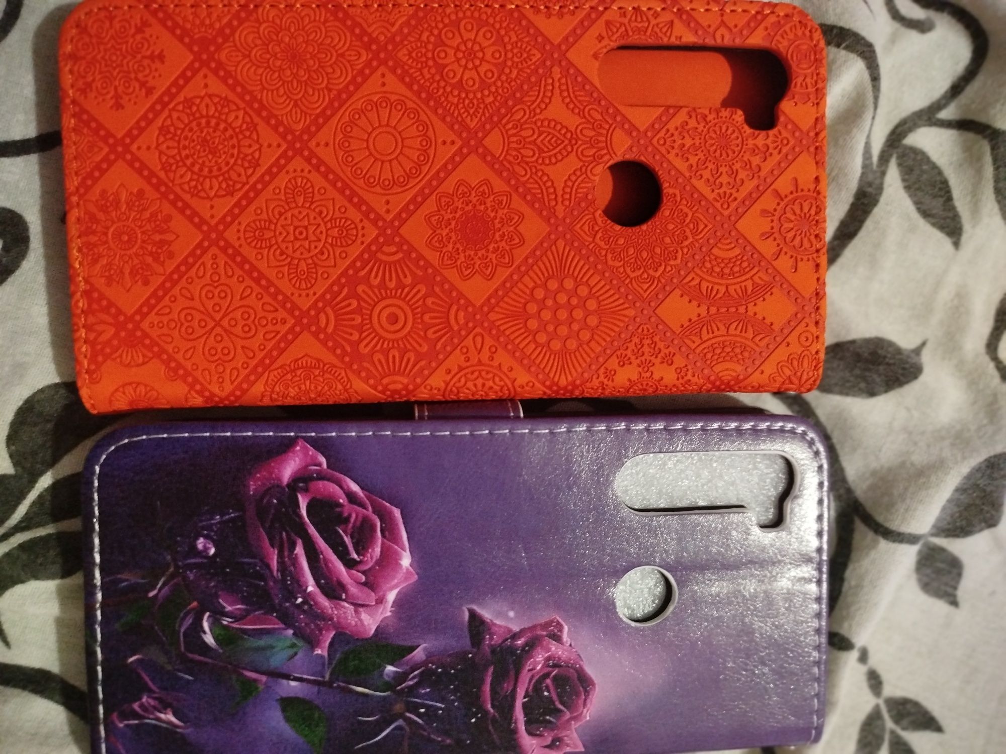 Продавам калъфи на Redmi not 8