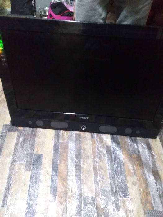 Продам  срочно Телевизор SONY рабочий