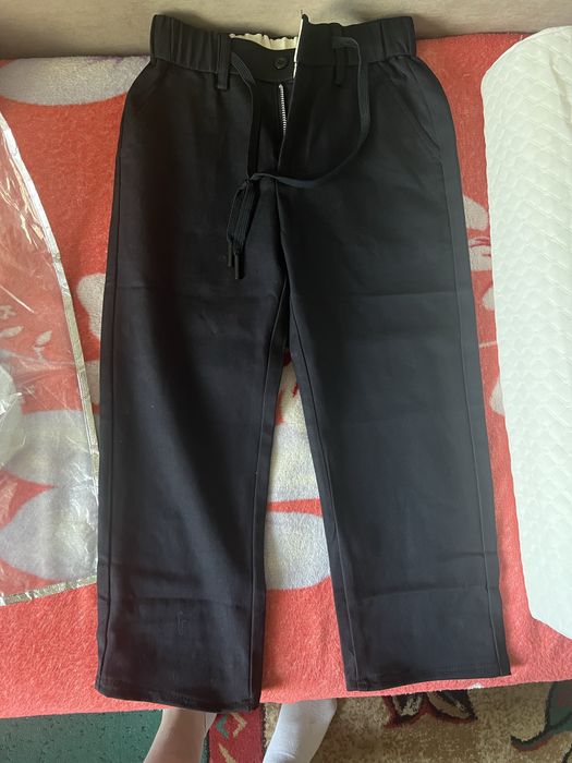 Продам школьные брюки