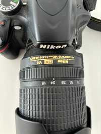 Aparat foto Nikon D3200 cu obiectiv 18-140