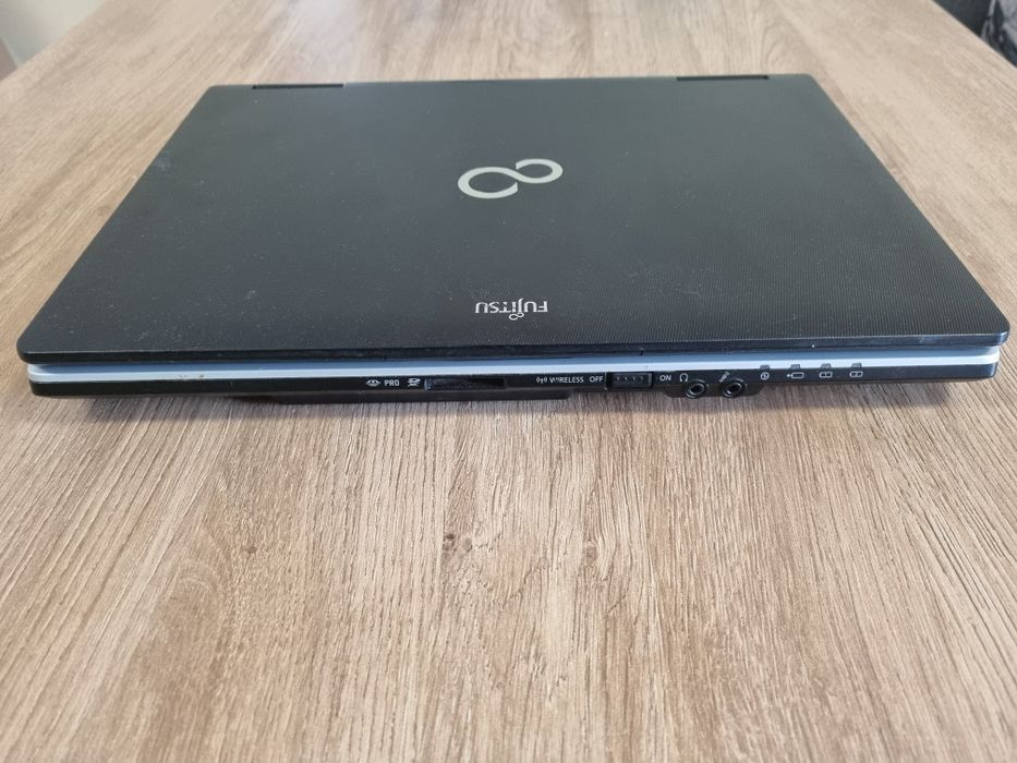 Лаптоп Fujitsu Lifebook