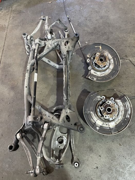 Заден мост/ шенкел БМВ М2/ М3 (zaden moat bmw m2/ m3)