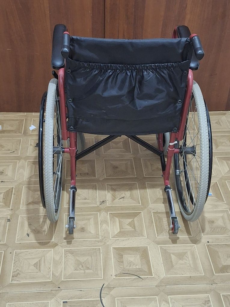 Инвалидная коляска