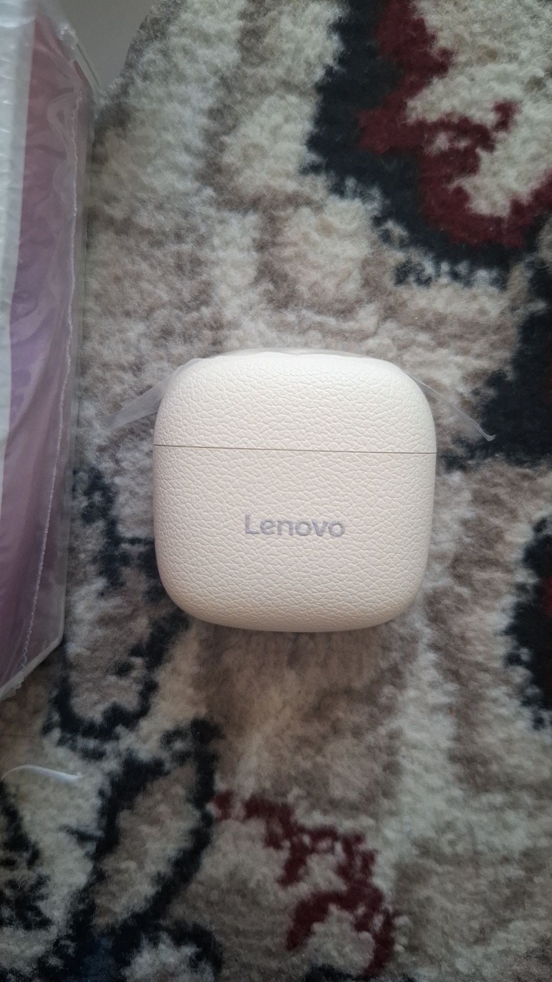 Lenovo Airpods  sotiladi +simli noushnik bilan birga (xitoydan kelgan)