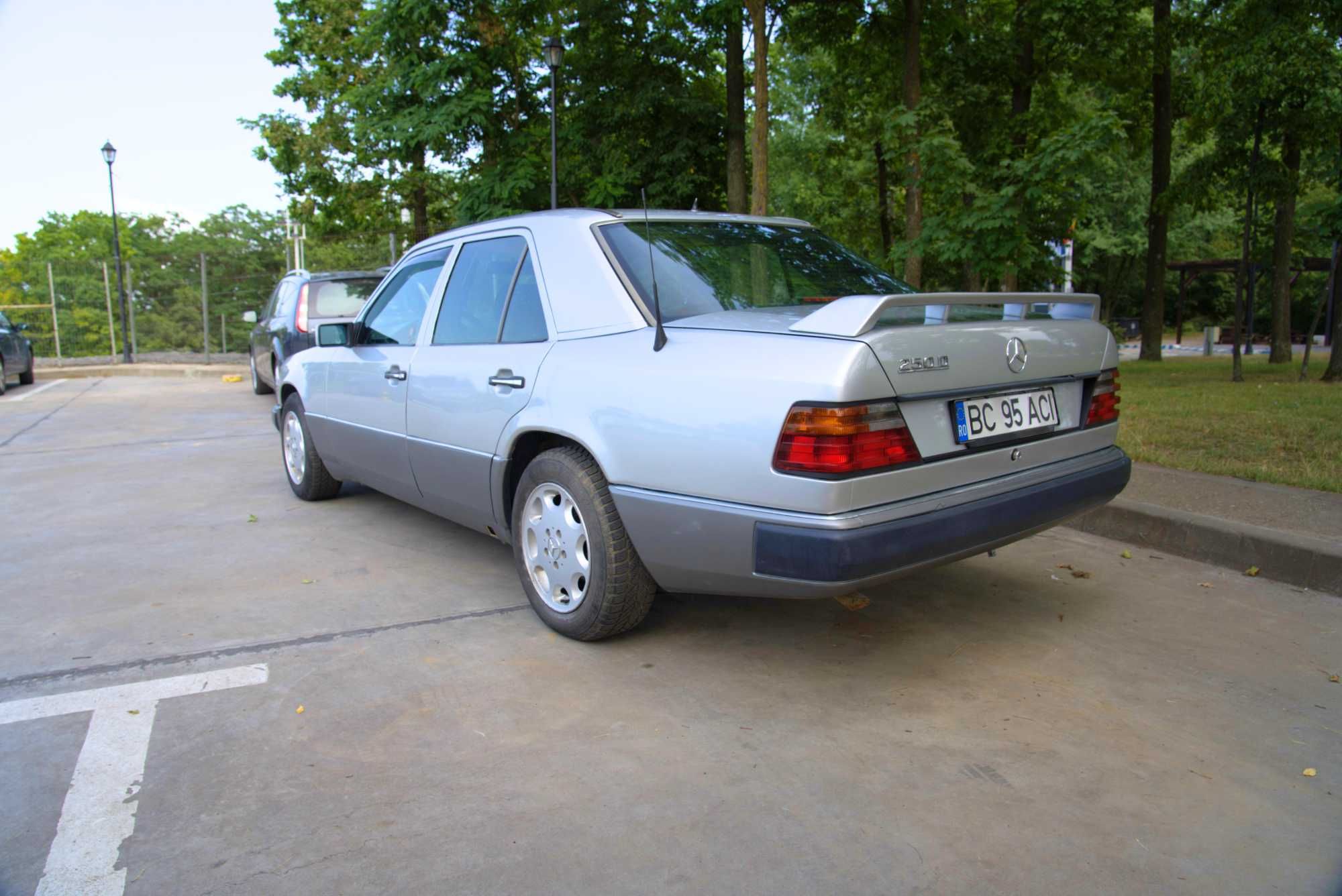 Mercedes Benz W124 | 250D | Vehicul atestat istoric