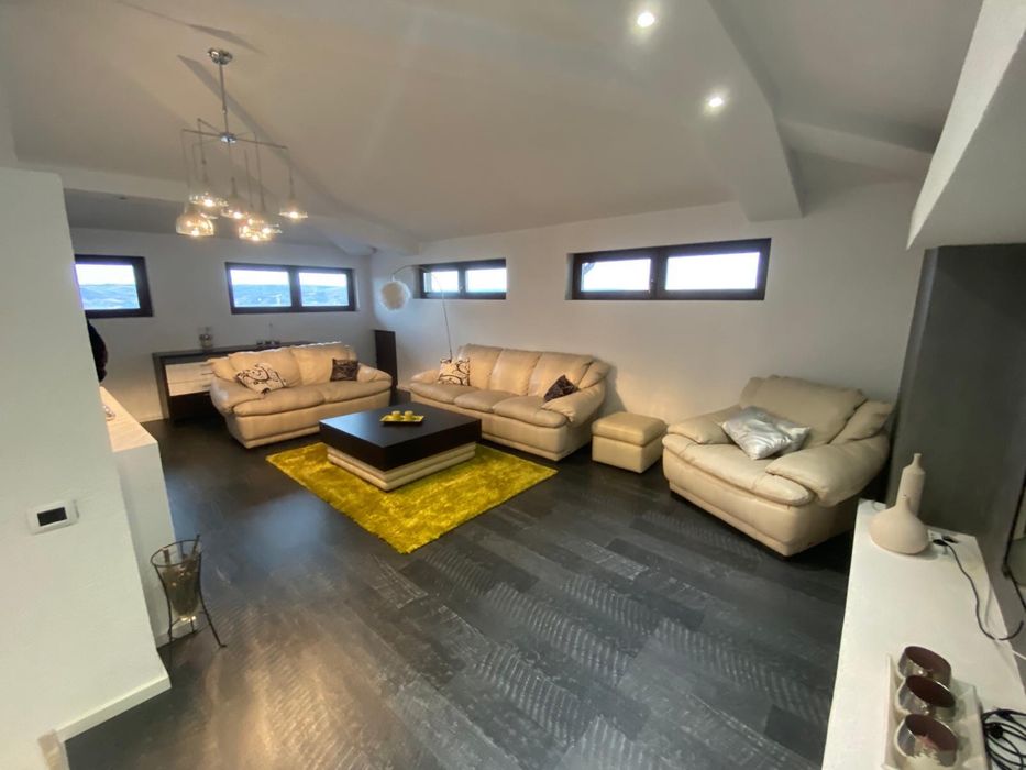 Inchiriez apartament tip penthouse Valea Lupului Iasi
