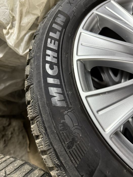 Продам диски с резиной 245/50/18 мерседес S 222
