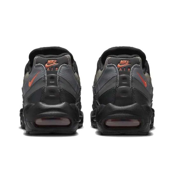 Nike Air Max 95 Black and Orange / Outlet