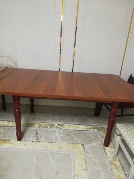 Стол гостинии р. 1,75 метр