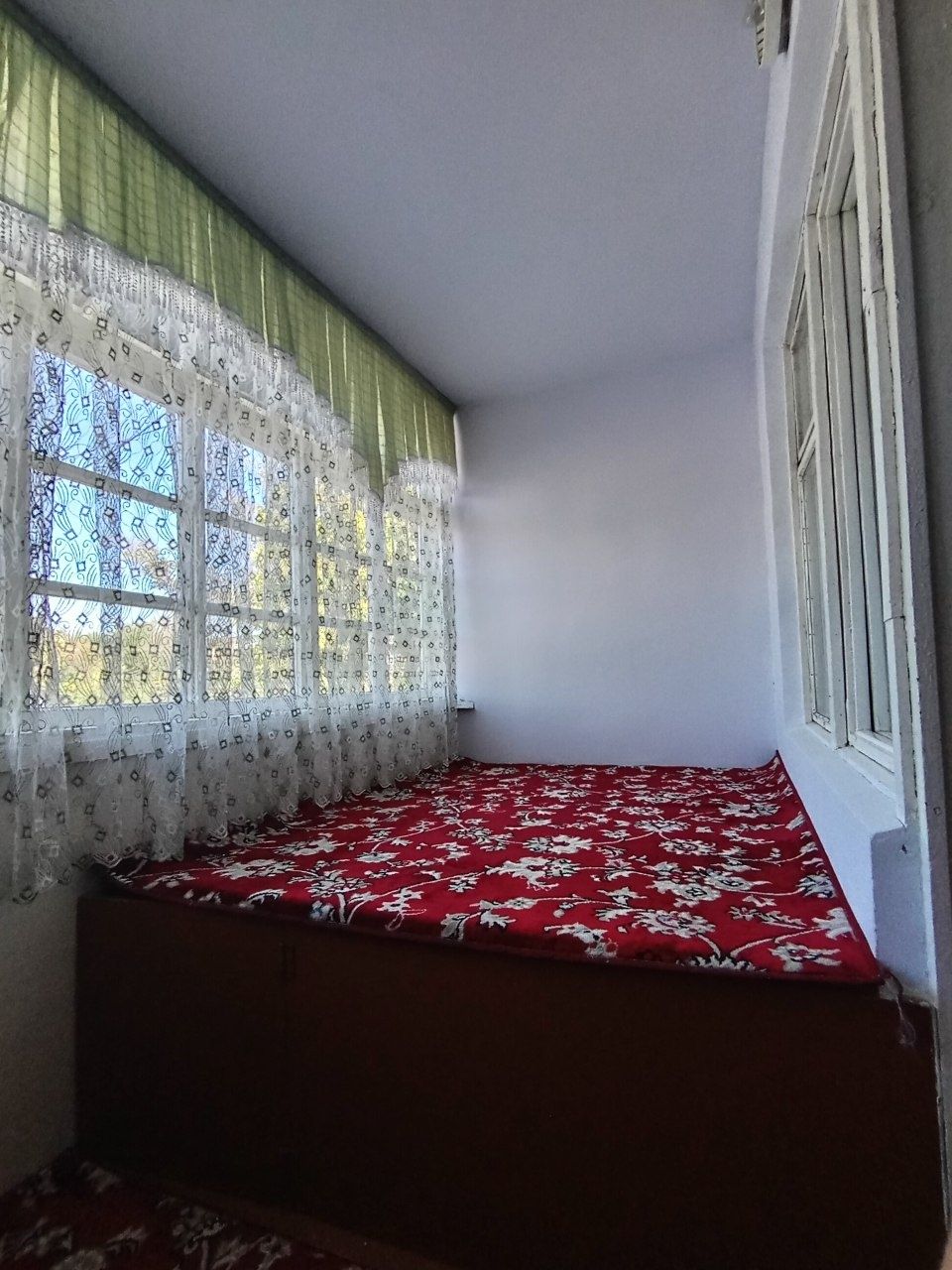 Барса кулайликларга эга Уй сотилади