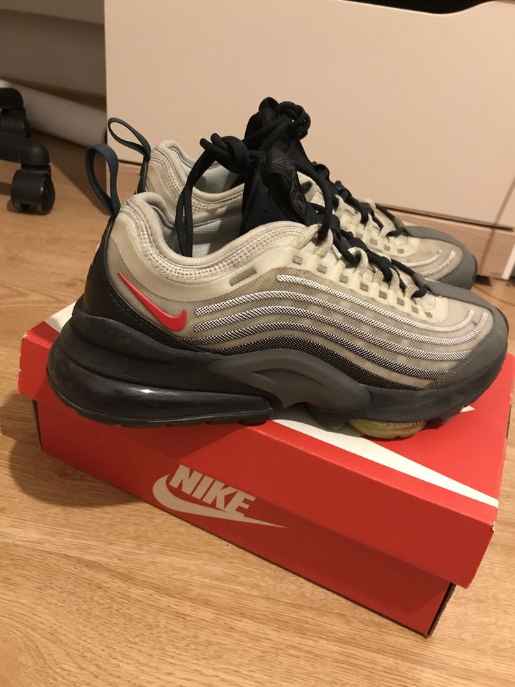 Nike zm 950 обувки 40номер