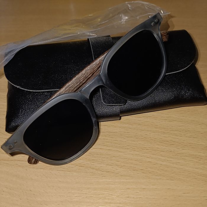 Очки солнцезащитные