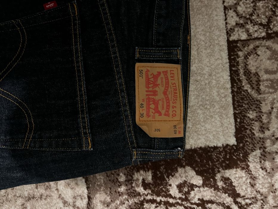 Blugi Levis din america Noi , cei cu nasturi , originali