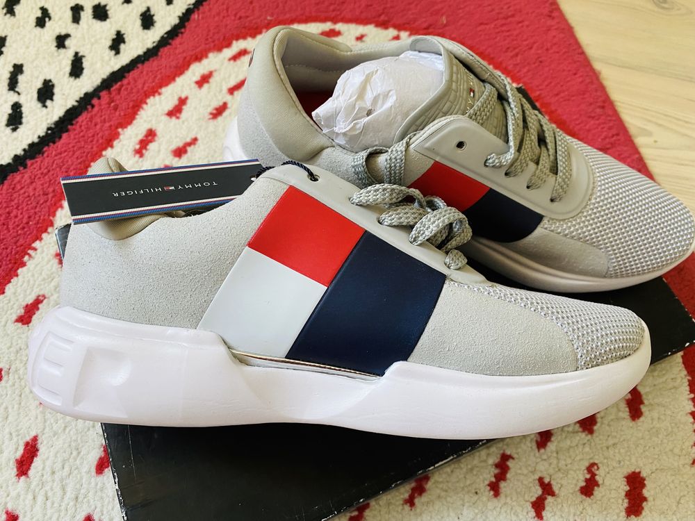 Tommy Hilfiger-олекотени летни маратонки!