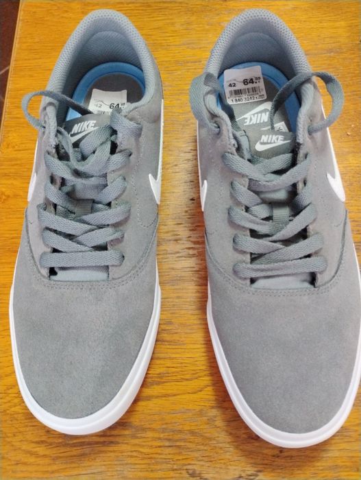 Adidași Nike de vînzare