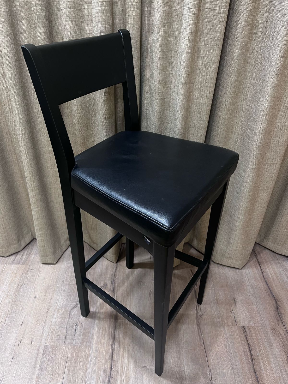 Продам барные стулья