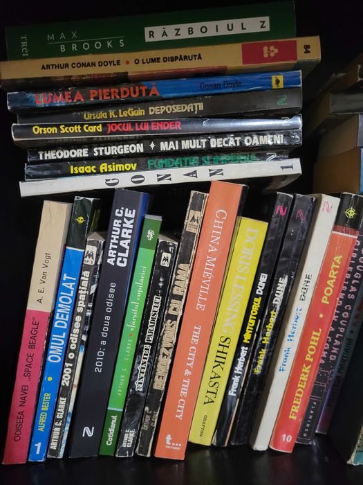 Vand colectie carti Science fiction (sci-fi) 58 de bucati