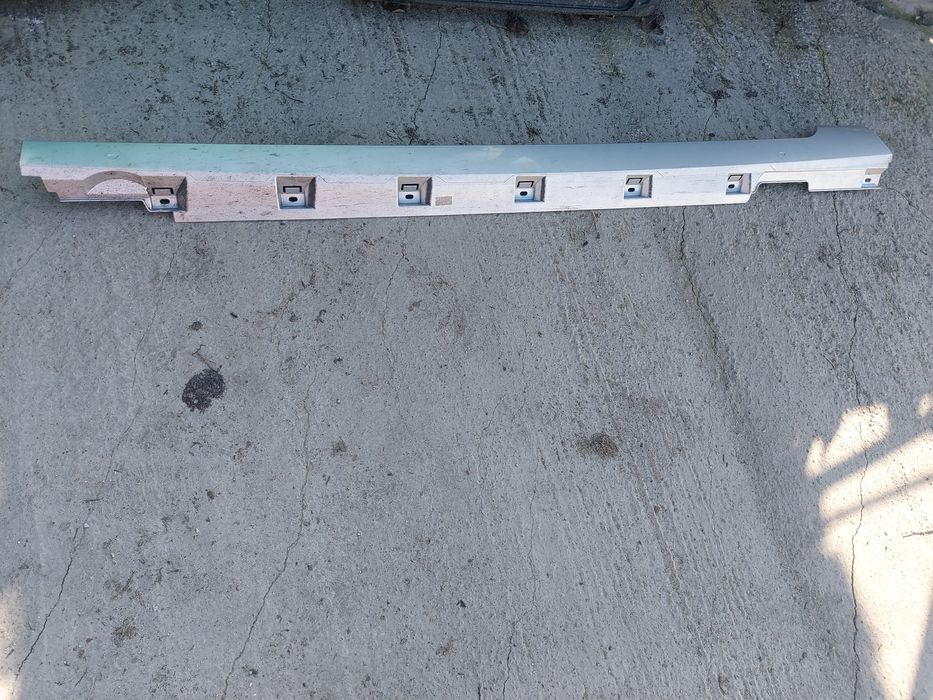 Prag Ormament plastic stanga vw Passat b8 break