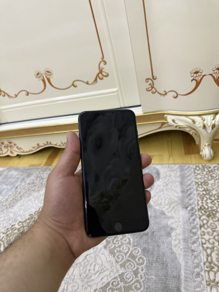 Iphone sotiladii 8 pluss