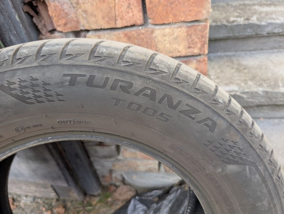 Bridgestone 225 65 17 летни Дот 2021, 4мм грайфер