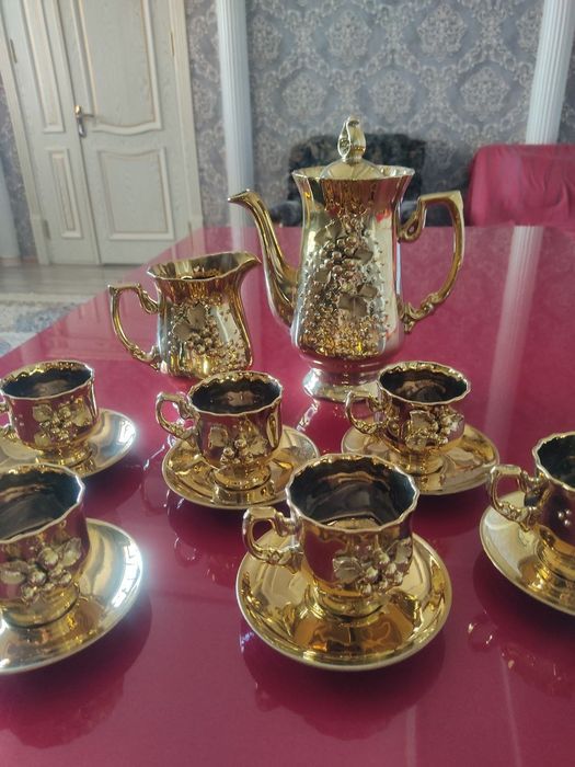 Продаётся чайный сервиз