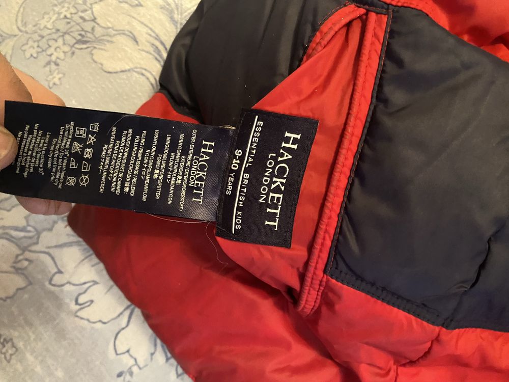 Продается жилетка Hackett  для мальчка 9-12лет