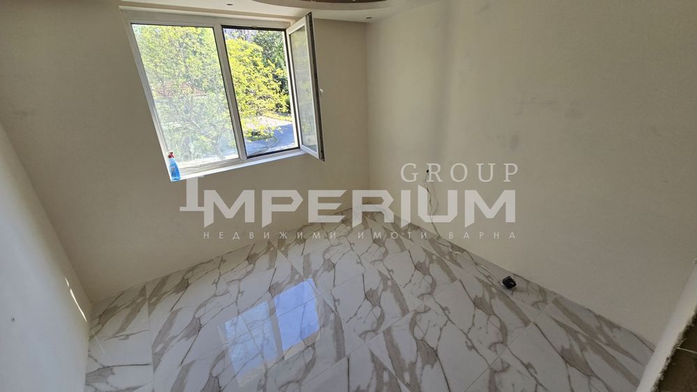 Продава се Двустаен апартамент в Варна, Автогара - 48 кв.м за 2186 €/кв.м - Снимка #4