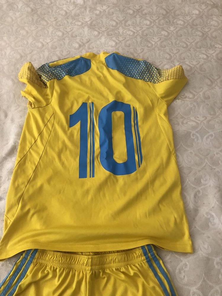 Продам форму фк Астана