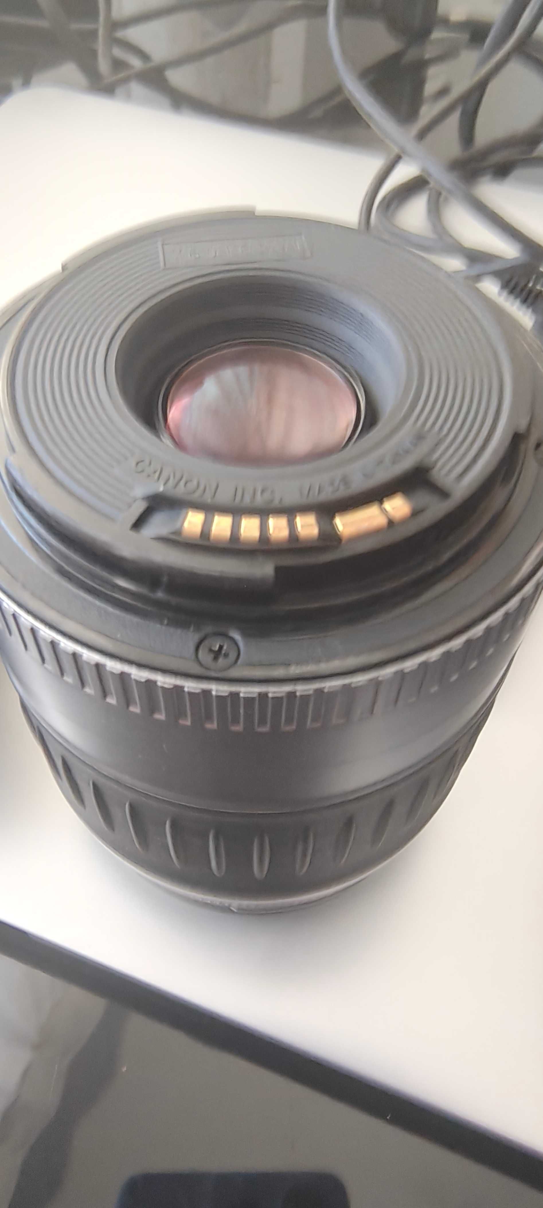 Kit Canon 1100D si 2 obiective Canon