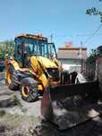 Inchiriez Buldoexcavator JCB