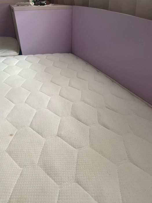 Ъглови легла /без матраци/ и бюро в цвят сонома и лилав