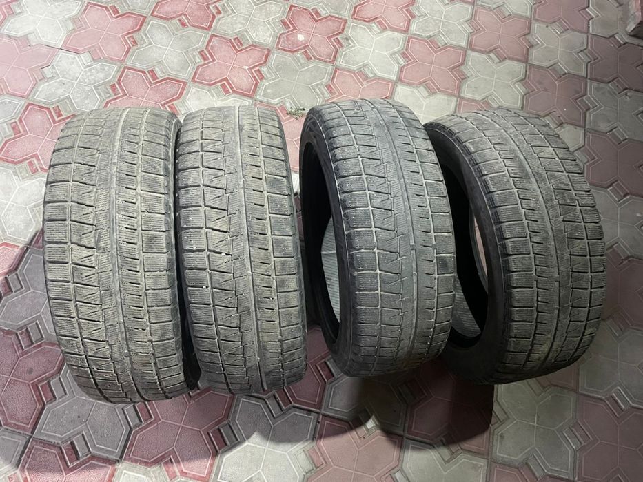 Зимние шины 215/55/R17. Липучка