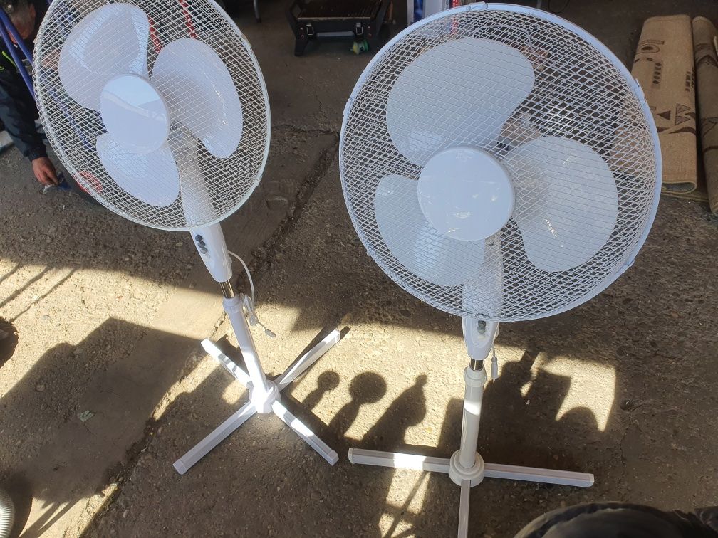 Vând 2 ventilatoare