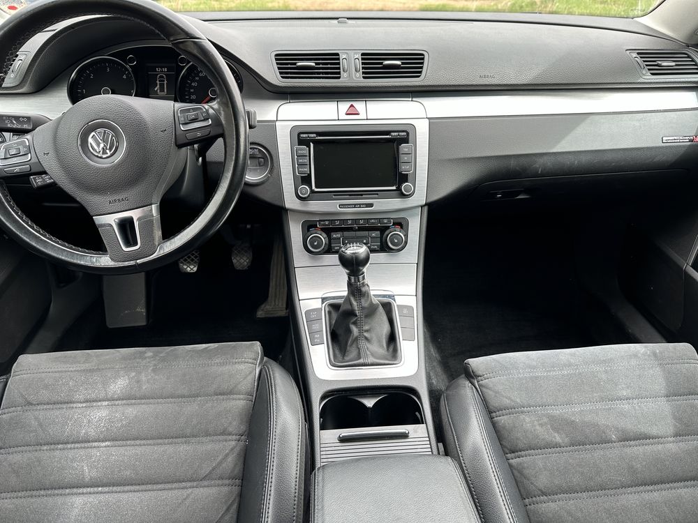 VW Passat R-line