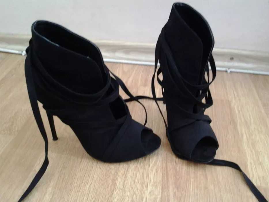 sandale botine noi marime 37