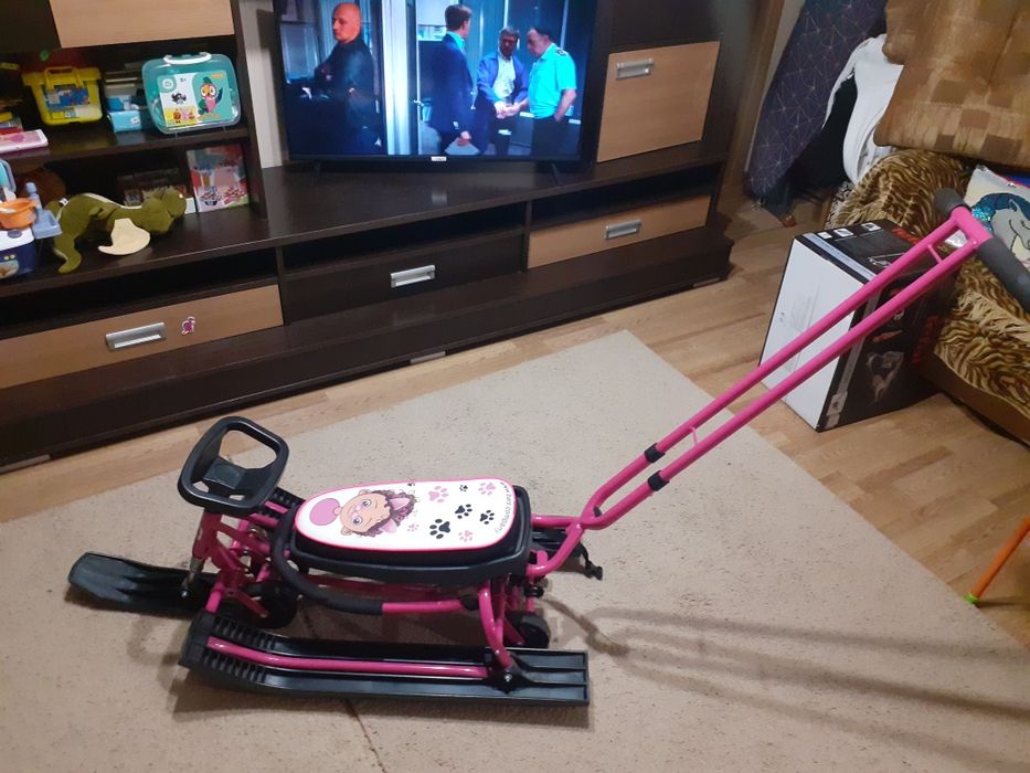 Продам снегокат для девочки