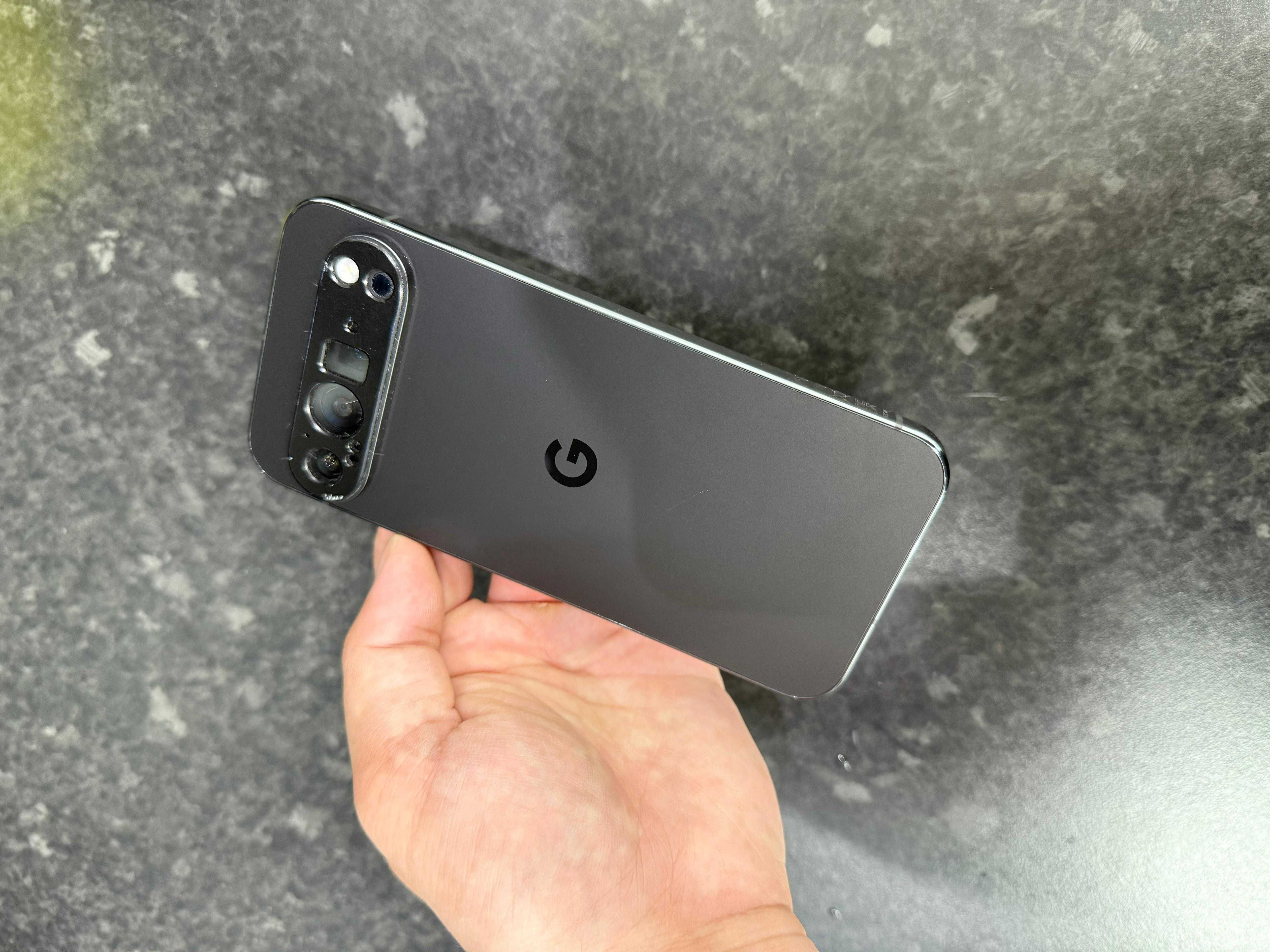 КАТО НОВ! Google Pixel 9 Pro XL 5G 256GB 16RAM Obsidian / НА 4 МЕСЕЦА