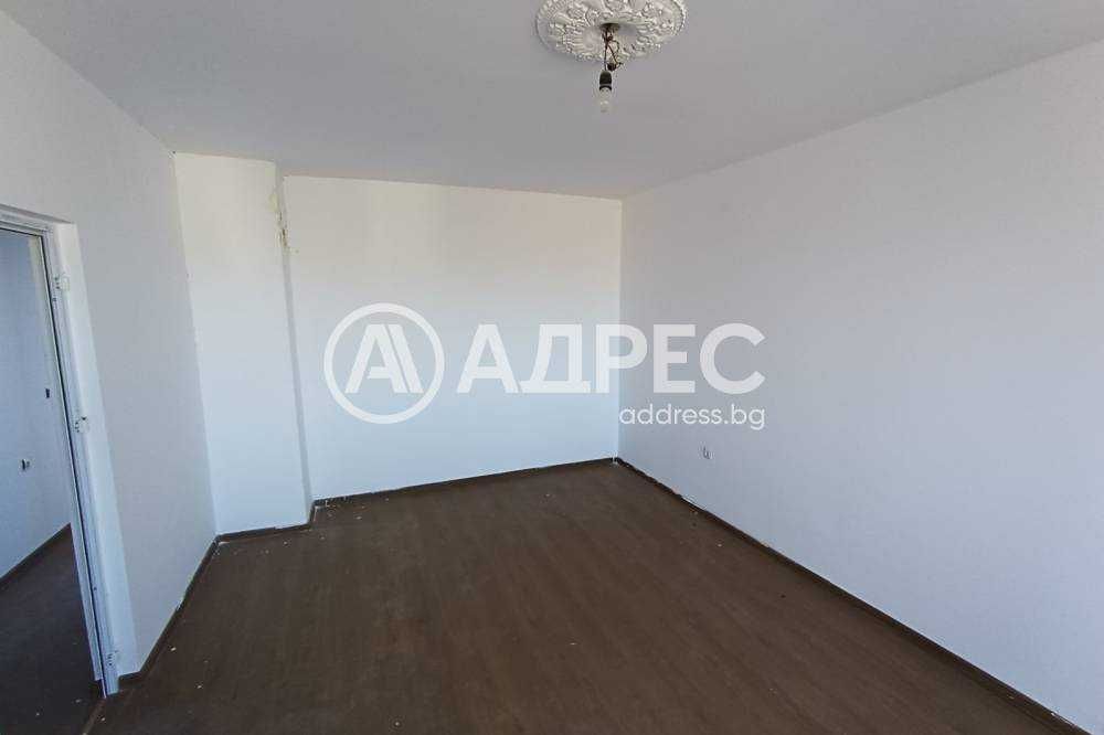 Продава се Двустаен апартамент в Разград, Орел - 64 кв.м за 733 €/кв.м - Снимка #1