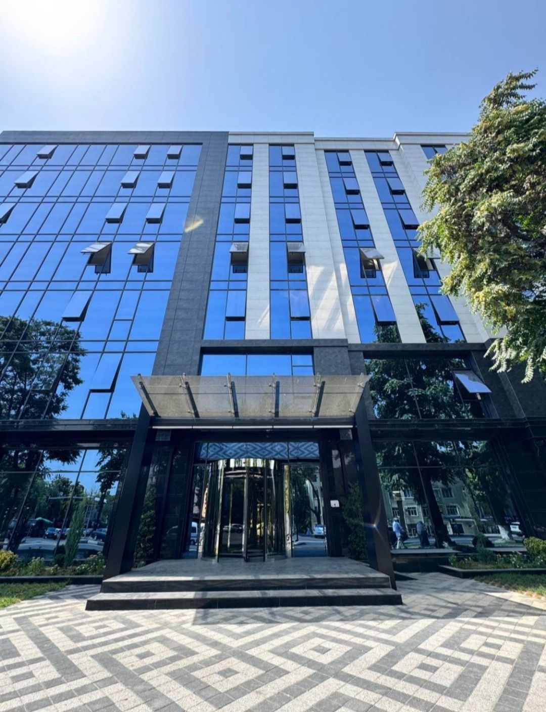 Orion Plaza бизнес марказида офис хоналари ижарага берилади