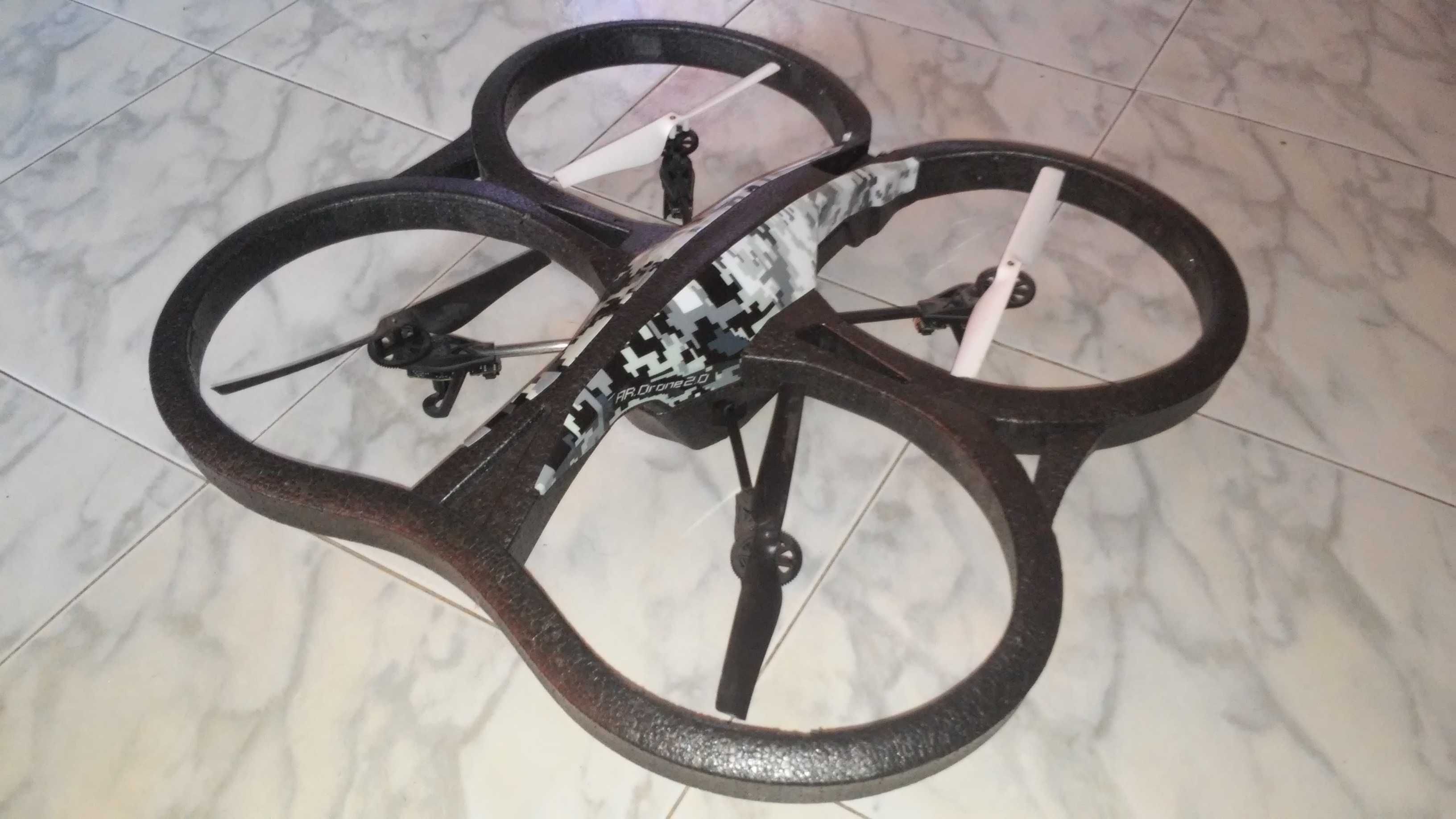 vand sau schimb drona AR DRONE2.0