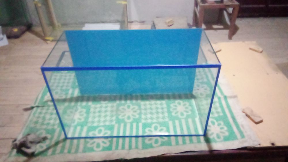 Akvariumlar sotiladi