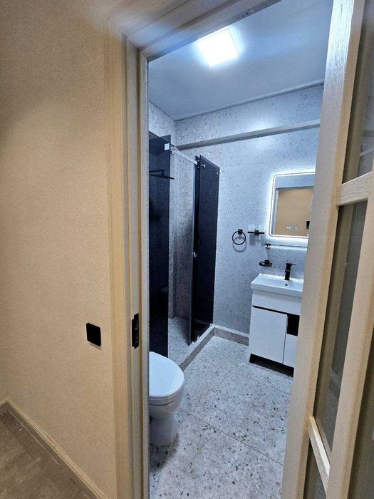 Сдаётся срочно квартира орентир метро Чиланзар 1/3/9 827*