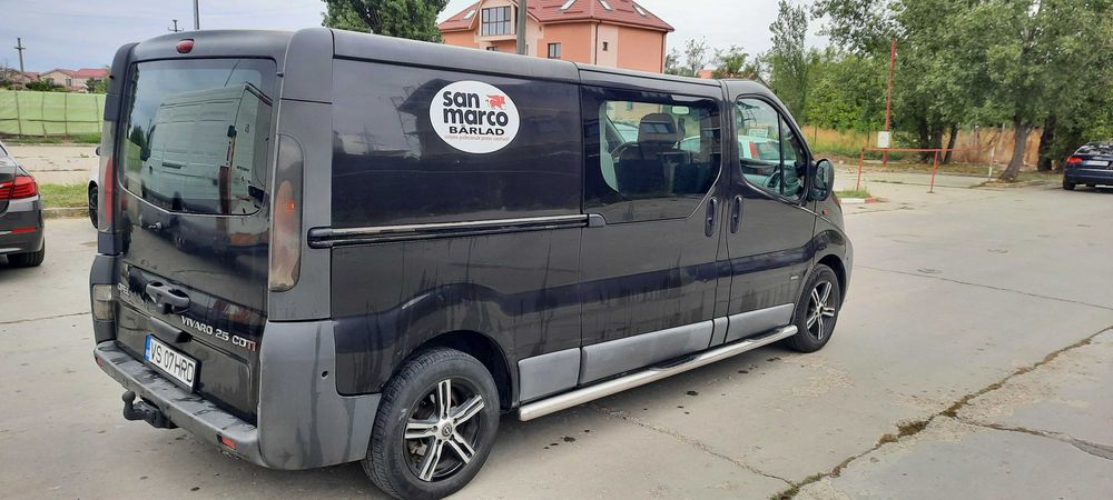 Opel Vivaro, 2,5 CDTI, 6 Locuri+ Duba ,6 Trepte , An 2006 , inm RO