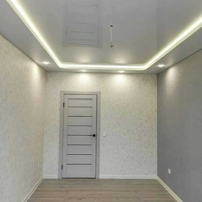 Обои. Ламинат. Плинтуса