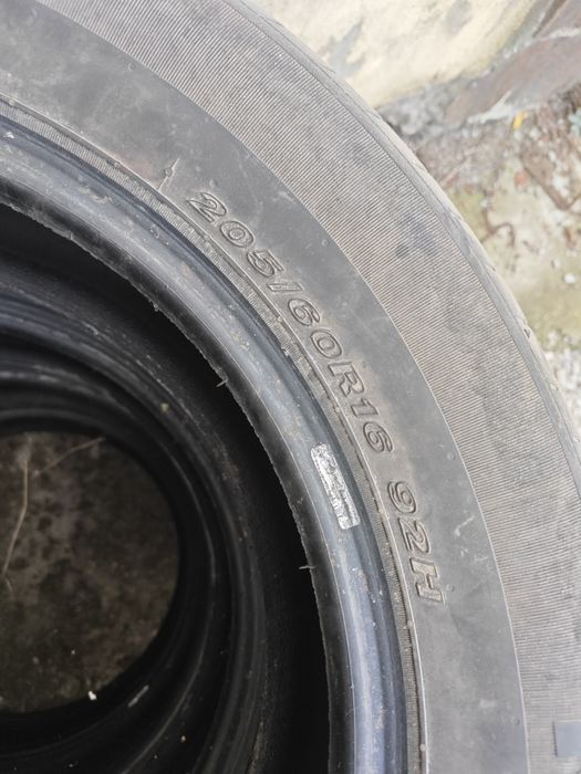 Vând cauciucuri Nexen 205/60/R16