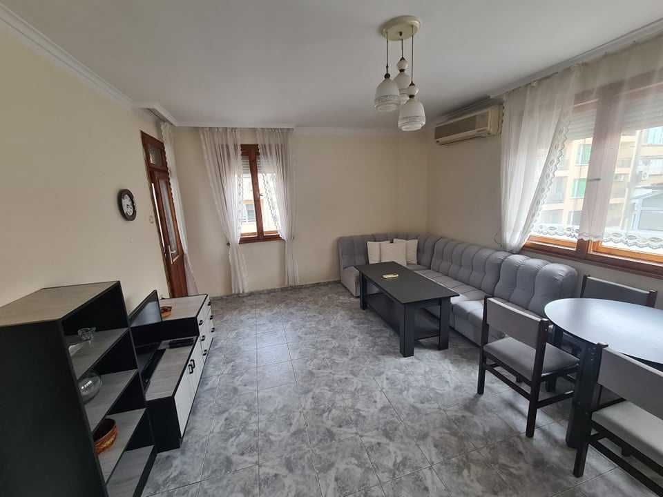 Дава се под наем Тристаен апартамент в Бургас, Лазур - 96 кв.м за 229.5 € - Снимка #10