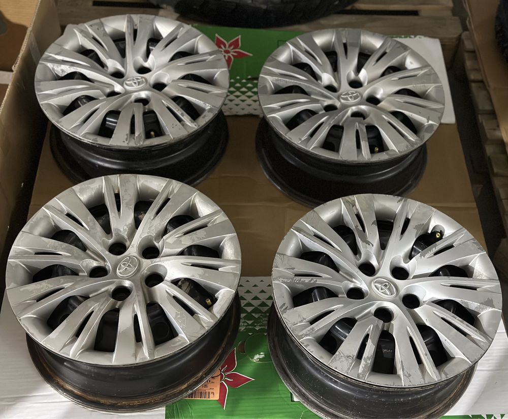 Продам диски R16 с колпаками оригинальными