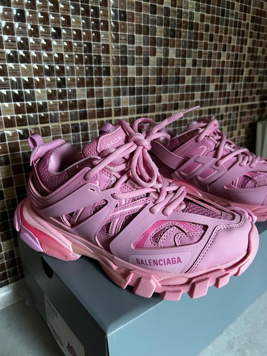 Balenciaga track pink