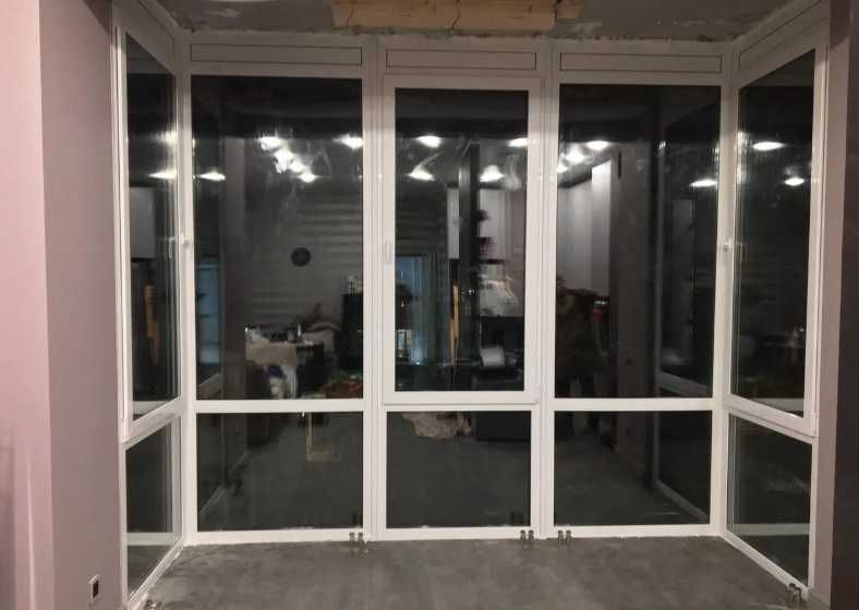Пластиковые и Алюминиевые Окна Двери Витражи, Перегородка Балкон